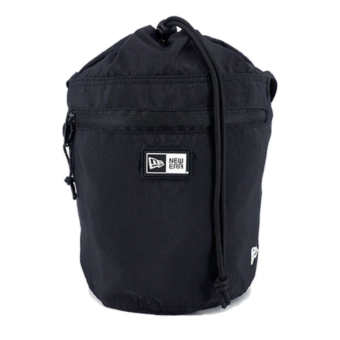 กระเป๋า NEW ERA DRAWSTRING SHOULDER BLACK BAG