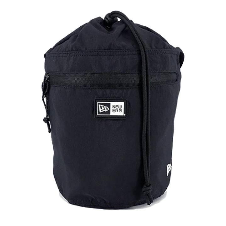 กระเป๋า NEW ERA DRAWSTRING SHOULDER BLACK BAG