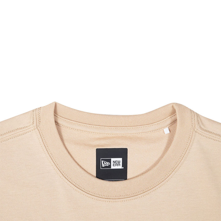 NEW ERA MOUNTAIN LOGO OAT MILK PERFORMANCE SHORT SLEEVE T-SHIRT