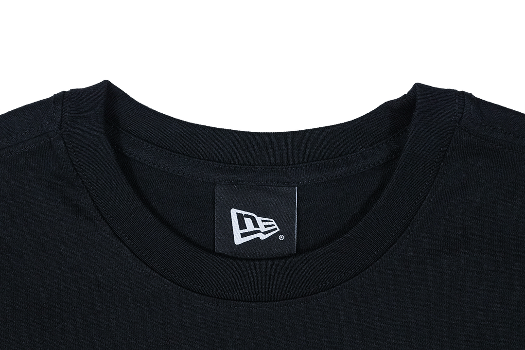 New Era Sakura Wordmark Black Regular Short Sleeve T-Shirt New Era Sakura Wordmark Black Regular Short Sleeve T-Shirt