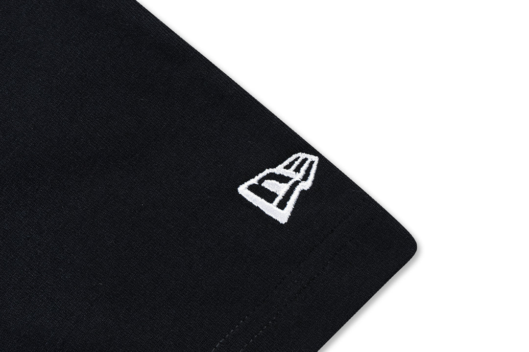 New Era เสื้อยืดแขนสั้นรุ่น New Era Party Vibe - Sticker Bombing Black Regular Short Sleeve T-Shirt