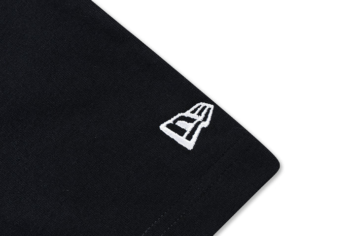New Era เสื้อยืดแขนสั้นรุ่น New Era Party Vibe - Sticker Bombing Black Regular Short Sleeve T-Shirt
