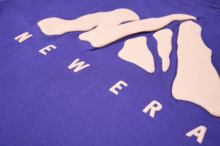 New Era เสื้อยืดแขนสั้นรุ่น New Era Mountain Logo Purple Performance Short Sleeve T-Shirt