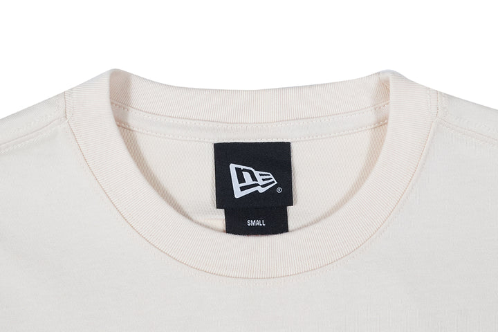 New Era เสื้อยืดแขนสั้นรุ่น New Era Mountain Logo Light Cream Performance Short Sleeve T-Shirt