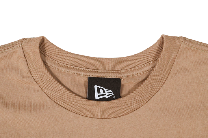 New Era เสื้อยืดแขนสั้นรุ่น New Era Earth Day Khaki Regular Short Sleeve T-Shirt