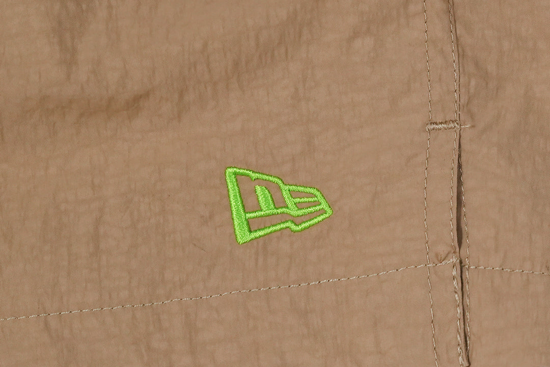 New Era กางเกงขาสั้นรุ่น New Era Earth Day Khaki Woven Shorts