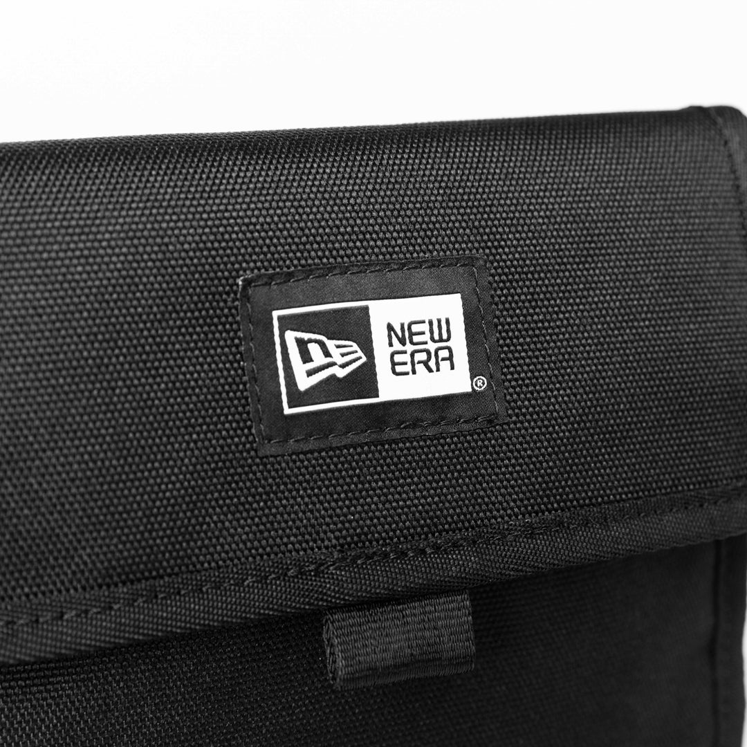 NEW ERA BLACK 5L BOX LOGO SQUARE NECK POUCH