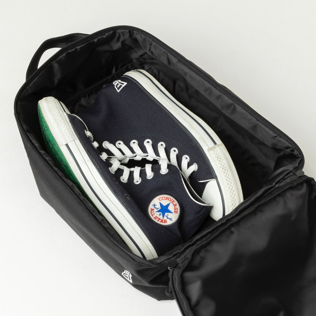 NEW ERA BLACK 17L LOGO OUTLINE SHOE CASE