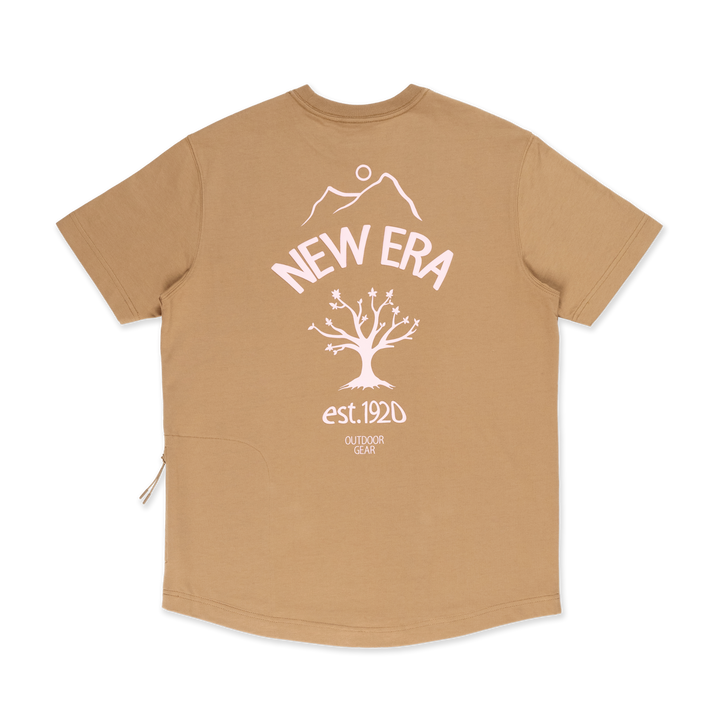 NEW ERA เสื้อยืดแขนสั้น รุ่น NEW ERA OUTDOOR NATURAL LOGO KHAKI PERFORMANCE SHORT SLEEVE T-SHIRT