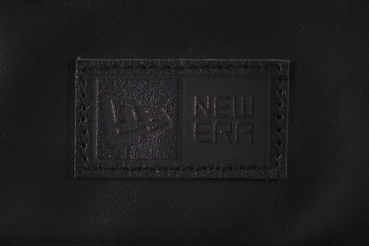 New Era กระเป๋ารุ่น New Era Dark 90s Black Sacoche Mini Bag