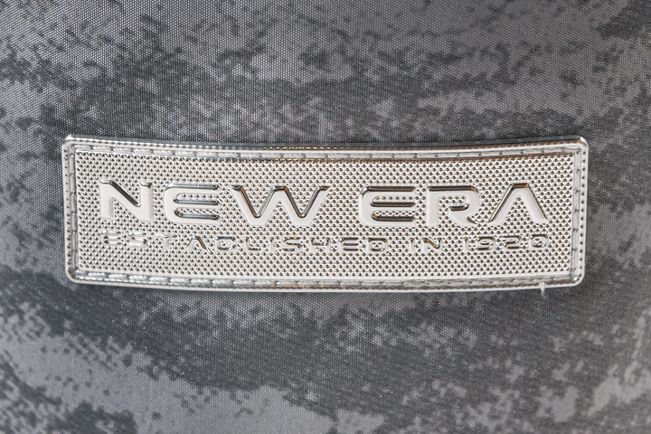 New Era กระเป๋ารุ่น New Era Comic Space Silver Gray Drawstring Shoulder Bag