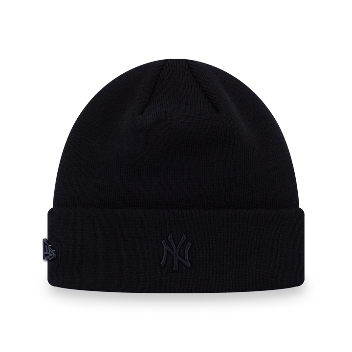 New Era หมวกรุ่น New York Yankees Dark 90s Black Beanie