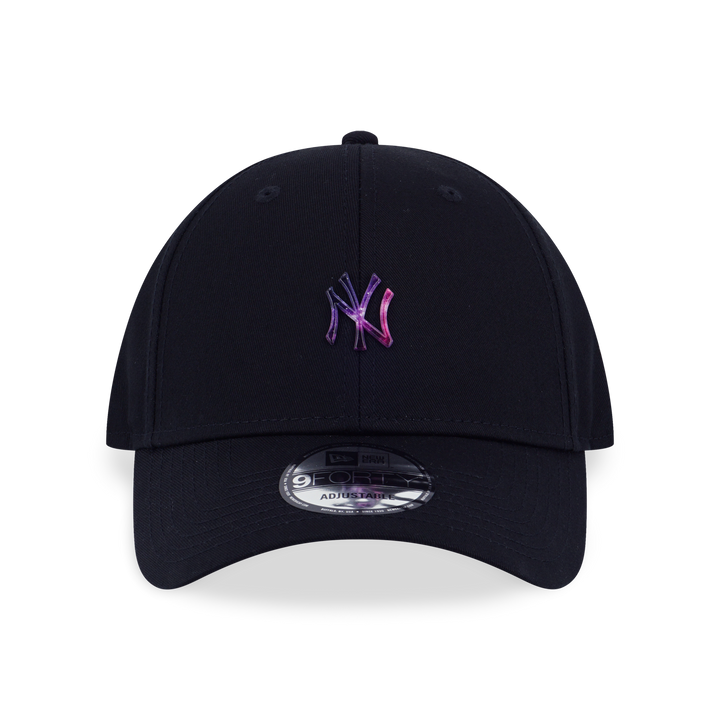 New Era หมวกรุ่น New York Yankees Comic Space - Metal Badge 9FORTY Cap