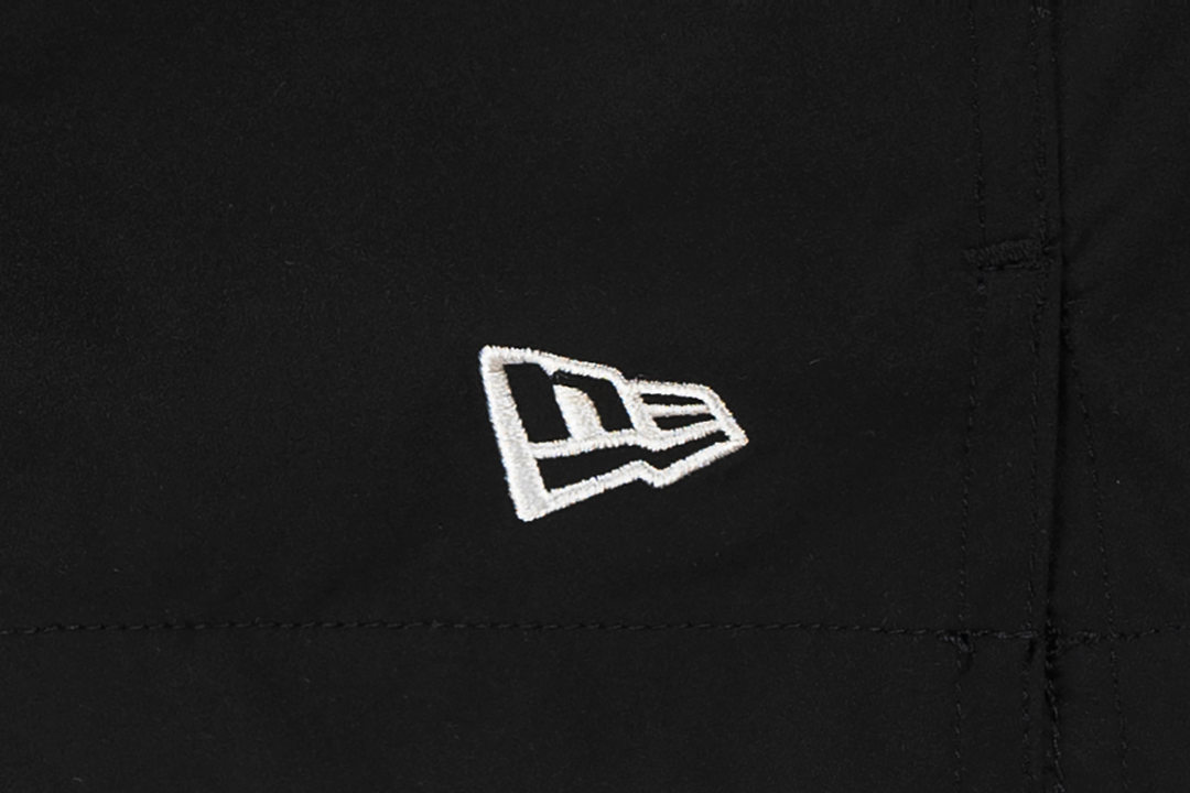 New Era กางเกงขาสั้นรุ่น New Era Basic Outdoor Bold Woven Shorts