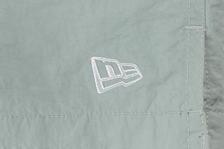 NEW ERA กางเกง รุ่น NEW ERA BASIC CORE EVEREST GREEN WOVEN SHORTS