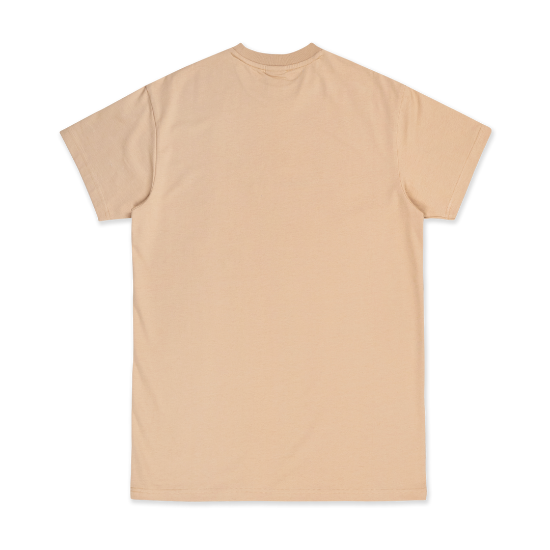 NEW ERA เสื้อยืดแขนสั้น รุ่น NEW ERA BASIC SCRIPT OAT MILK WOMEN SHORT SLEEVE TEE DRESS