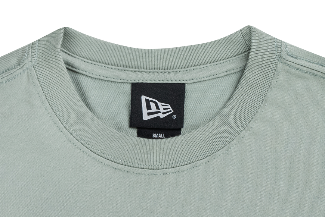 NEW ERA เสื้อยืดแขนสั้น รุ่น NEW ERA MOUNTAIN EDGE EVEREST GREEN PERFORMANCE SHORT SLEEVE T-SHIRT