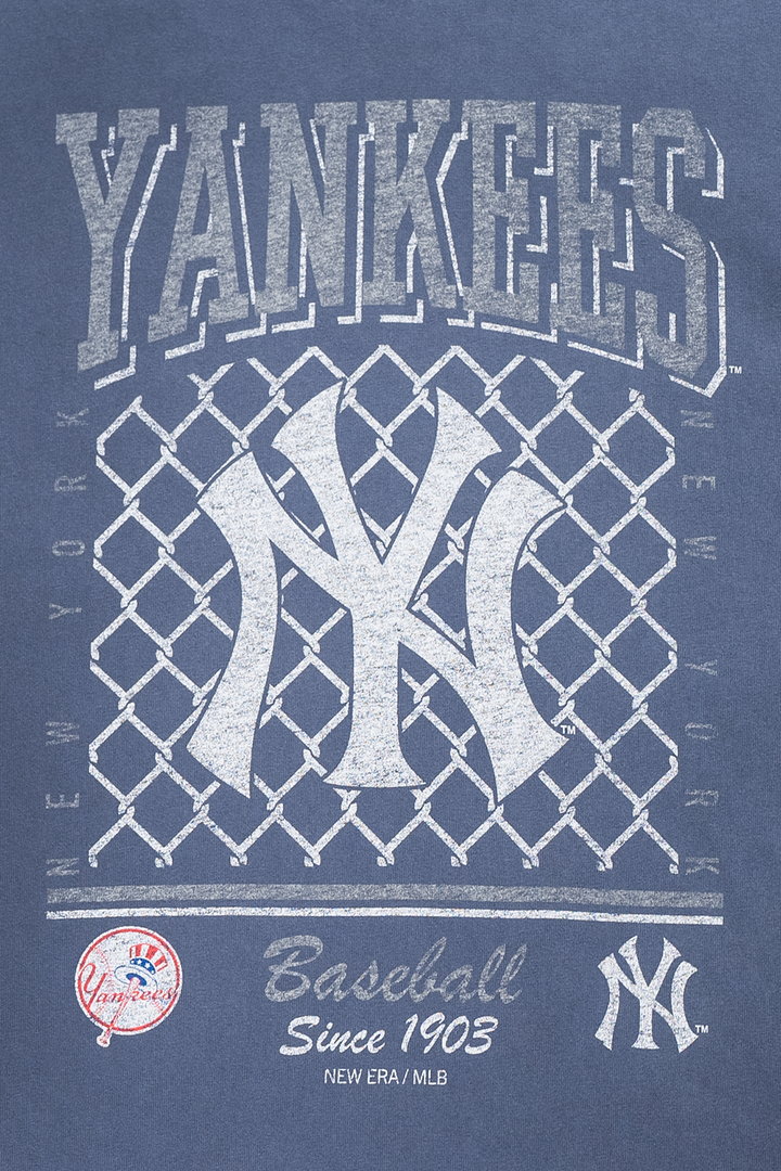 New Era เสื้อยืดแขนสั้นรุ่น New York Yankees Old School Sport AP Navy Oversized Short Sleeve T-Shirt