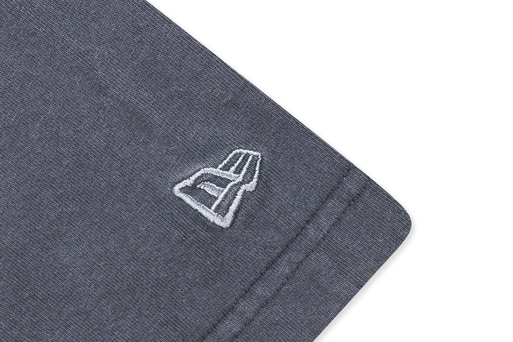 New Era เสื้อยืดแขนสั้นรุ่น New Era Old School Sport AP Graphite Oversized Short Sleeve T-Shirt