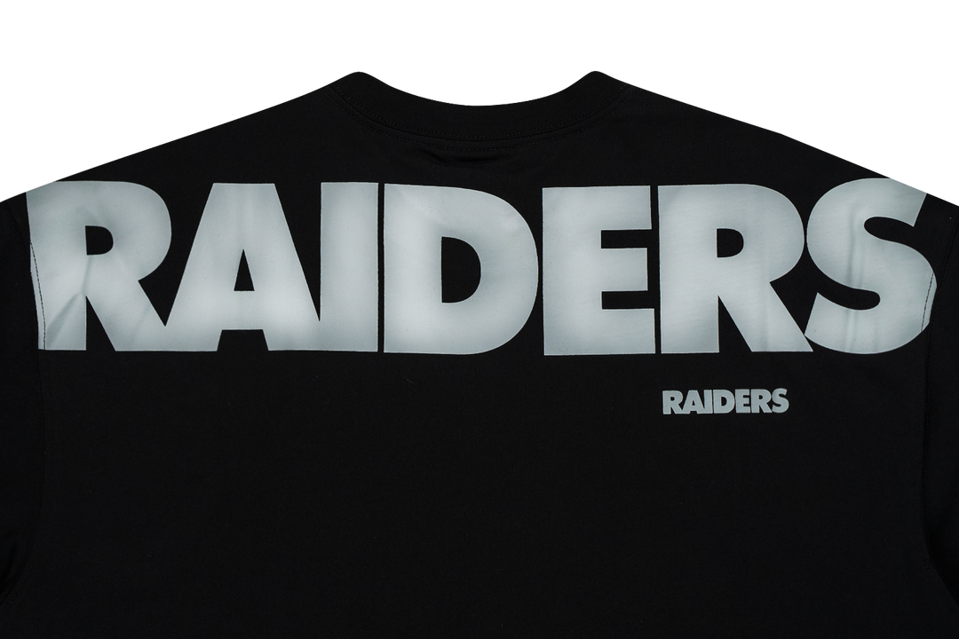 NEW ERA เสื้อยืดแขนสั้น รุ่น LAS VEGAS RAIDERS NFL BLACK OVERSIZED SHORT SLEEVE T-SHIRT