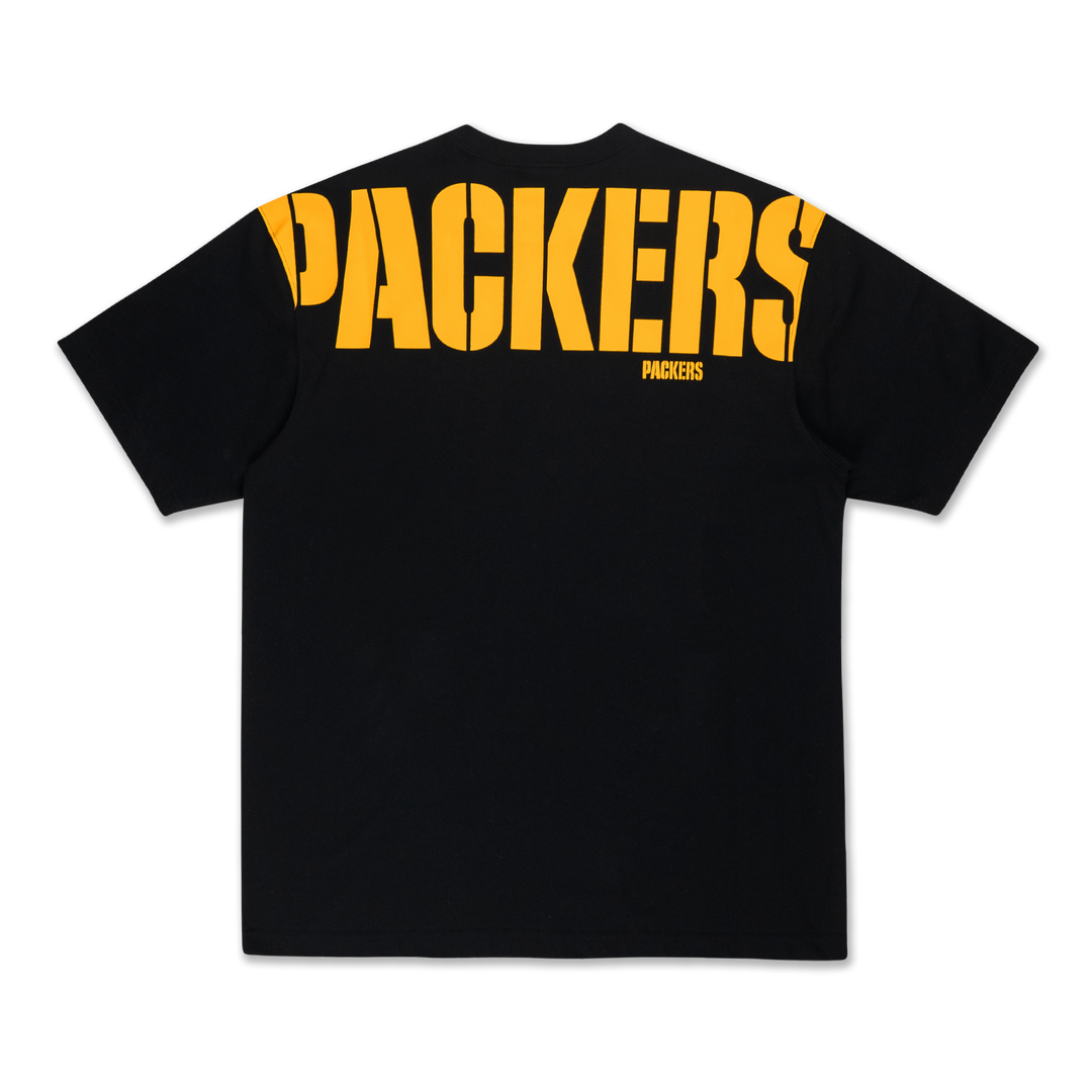 NEW ERA เสื้อยืดแขนสั้น รุ่น GREEN BAY PACKERS NFL BLACK OVERSIZED SHORT SLEEVE T-SHIRT