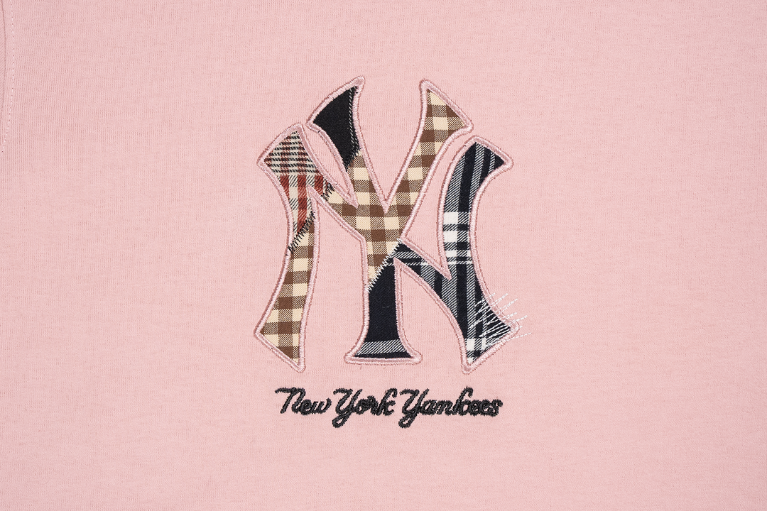 New Era เสื้อครอปรุ่น New York Yankees Preppy Dirty Pink Women Crop Tee