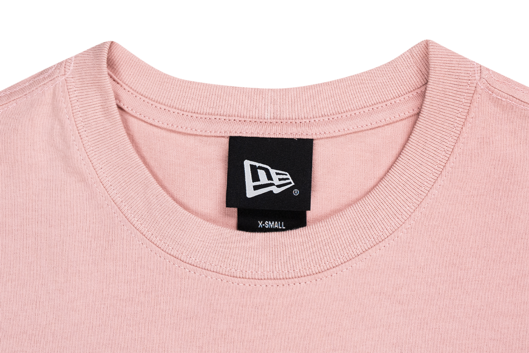 New Era เสื้อครอปรุ่น New York Yankees Preppy Dirty Pink Women Crop Tee