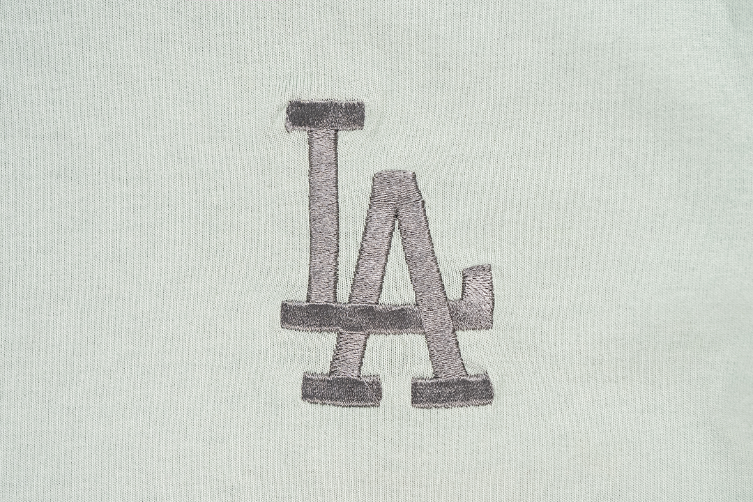 NEW ERA เสื้อครอป รุ่น LOS ANGELES DODGERS COLOR ERA EVEREST GREEN WOMEN CROP TEE