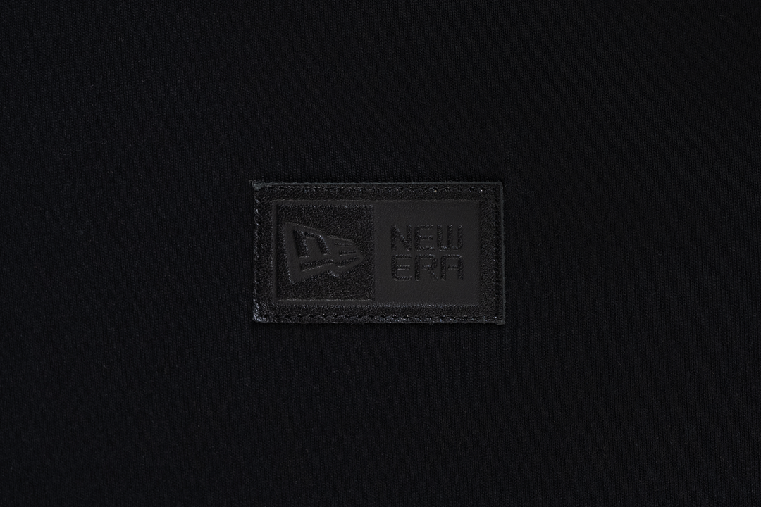 New Era เสื้อยืดแขนสั้นรุ่น New Era Dark 90s Black Short Sleeve T-Shirt