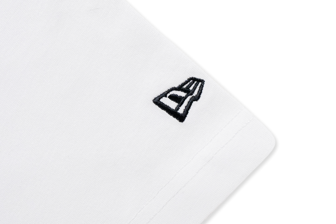 NEW ERA เสื้อยืดแขนสั้น รุ่น NEW ERA STREET REVERIE NYC WHITE SHORT SLEEVE T-SHIRT