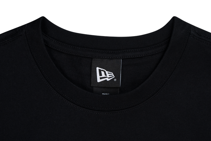 New Era เสื้อยืดแขนสั้นรุ่น New Era Dark 90s Black Short Sleeve T-Shirt