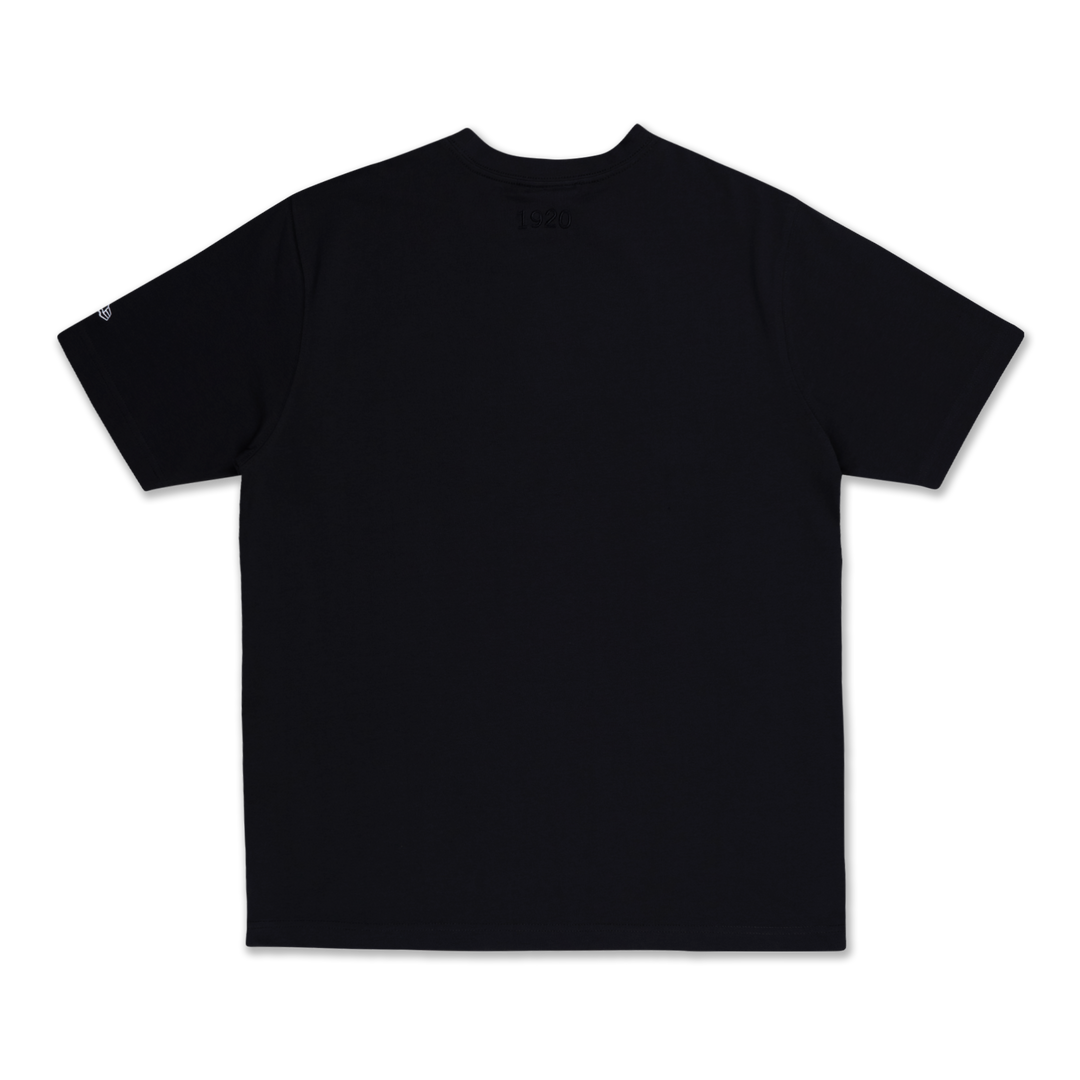 NEW ERA เสื้อยืดแขนสั้น รุ่น NEW ERA BASIC SCRIPT OVERSIZED GRAPHITE SHORT SLEEVE T-SHIRT