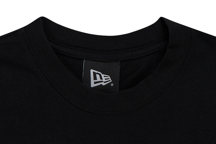 New Era เสื้อยืดแขนสั้นรุ่น Charlotte Hornets NBA Gnarly Black Oversized Short Sleeve T-Shirt
