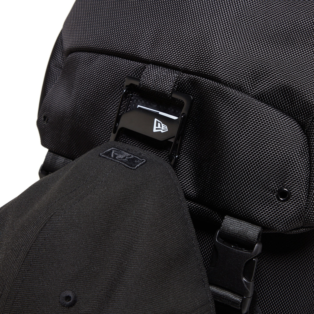 New Era กระเป๋ารุ่น New Era CORE Outline Black 35L Rucksack Bag