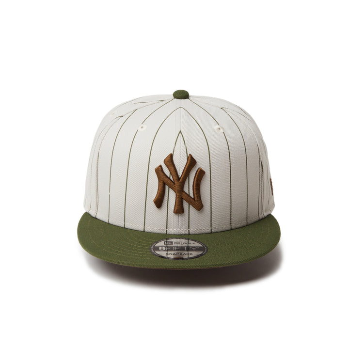 New Era หมวกรุ่น New Era Pinstripe White and Green 9FIFTY Cap