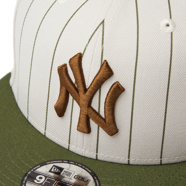 New Era หมวกรุ่น New Era Pinstripe White and Green 9FIFTY Cap