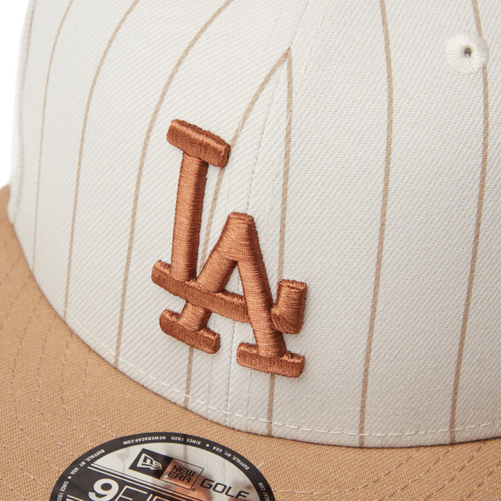 New Era หมวกรุ่น New Era Pinstripe White and Camel 9FIFTY Cap