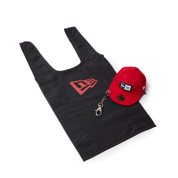 New Era กระเป๋าพร้อมพวงกุญแจรุ่น New Era Core Black And Scarlet Key Chain Eco Bag