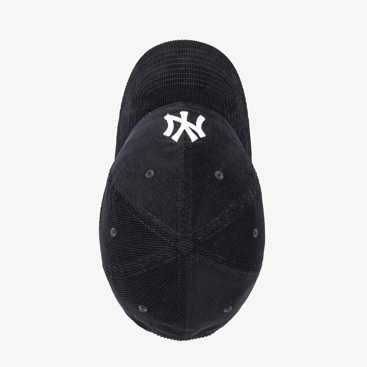 New Era หมวกรุ่น New York Yankees Corduroy 9FORTY UNST Cap