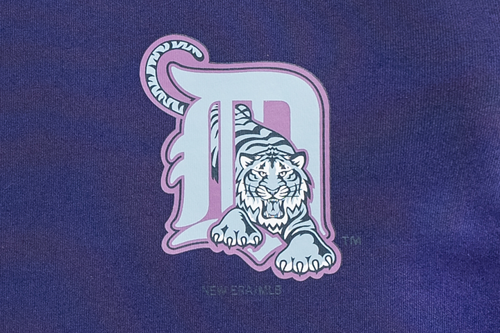 New Era เสื้อยืดแขนสั้นรุ่น 59FIFTY Pack - Stellar Shadows Detroit Tigers Cooperstown Purple Short Sleeve T-Shirt