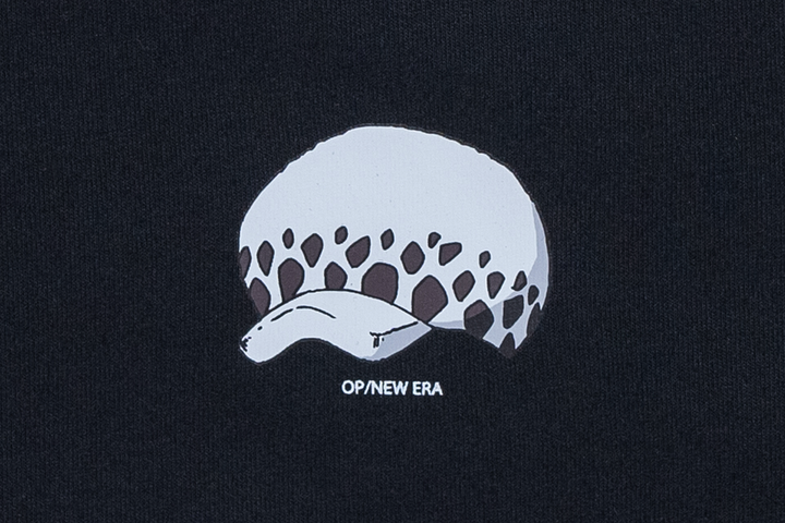 New Era เสื้อยืดแขนสั้นรุ่น New Era x One Piece Gear 5 Law Black Short Sleeve Tee