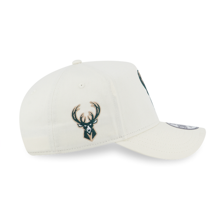 New Era หมวกรุ่น Milwaukee Bucks NBA Doodles Chrome White 9FORTY A-Frame Strapback Cap