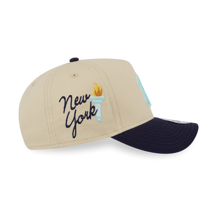 New Era หมวกรุ่น New York Yankees City Side Patch 2-Tone Navy Visor Vegas Gold 9FORTY A-Frame Cap