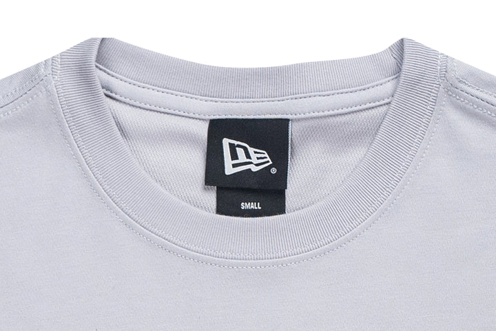 New Era เสื้อยืดแขนสั้นรุ่น New York Giants NFL Helmet Dolphin Gray Short Sleeve T-Shirt