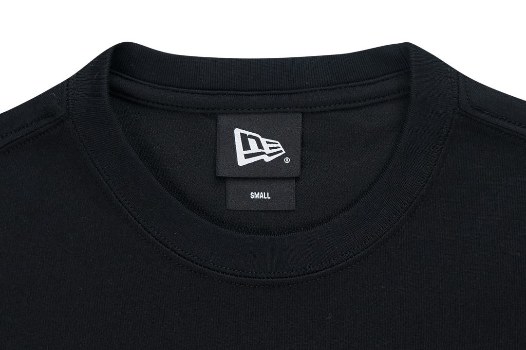 New Era เสื้อยืดแขนสั้นรุ่น San Francisco 49ers NFL Helmet Black Short Sleeve T-Shirt
