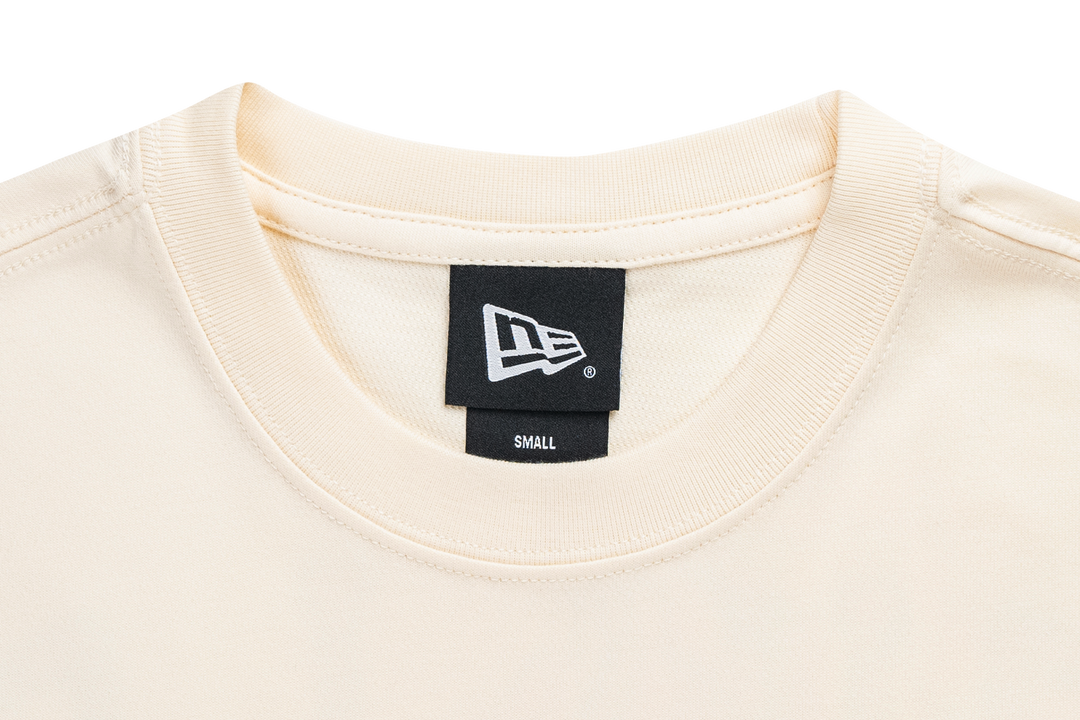 New Era เสื้อยืดแขนสั้นรุ่น NBA Rivals Bulls vs Pistons Chrome White Short Sleeve T-Shirt
