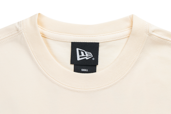 New Era เสื้อยืดแขนสั้นรุ่น NBA Rivals Bulls vs Pistons Chrome White Short Sleeve T-Shirt