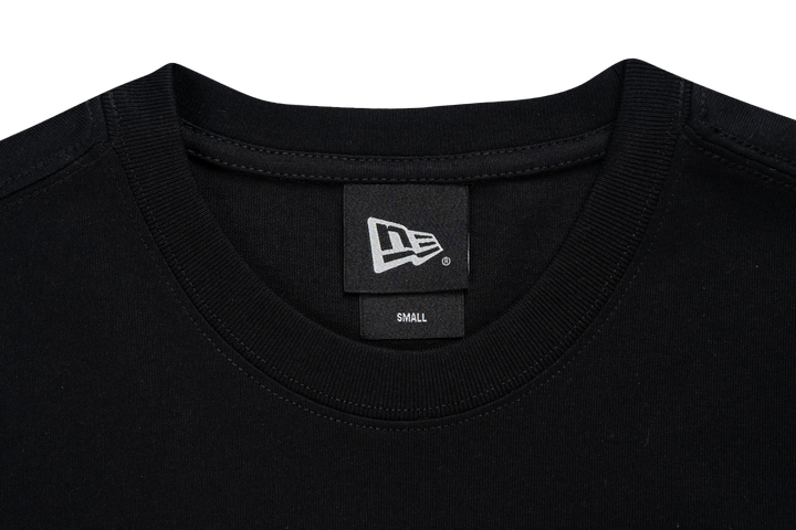 New Era เสื้อยืดแขนสั้นรุ่น Chicago Bulls NBA Flame Black Short Sleeve T-Shirt