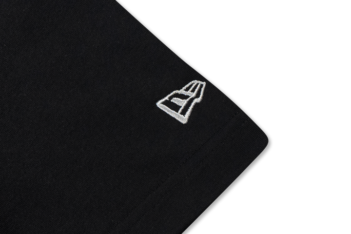New Era เสื้อยืดแขนสั้นรุ่น Chicago Bulls NBA Flame Black Short Sleeve T-Shirt