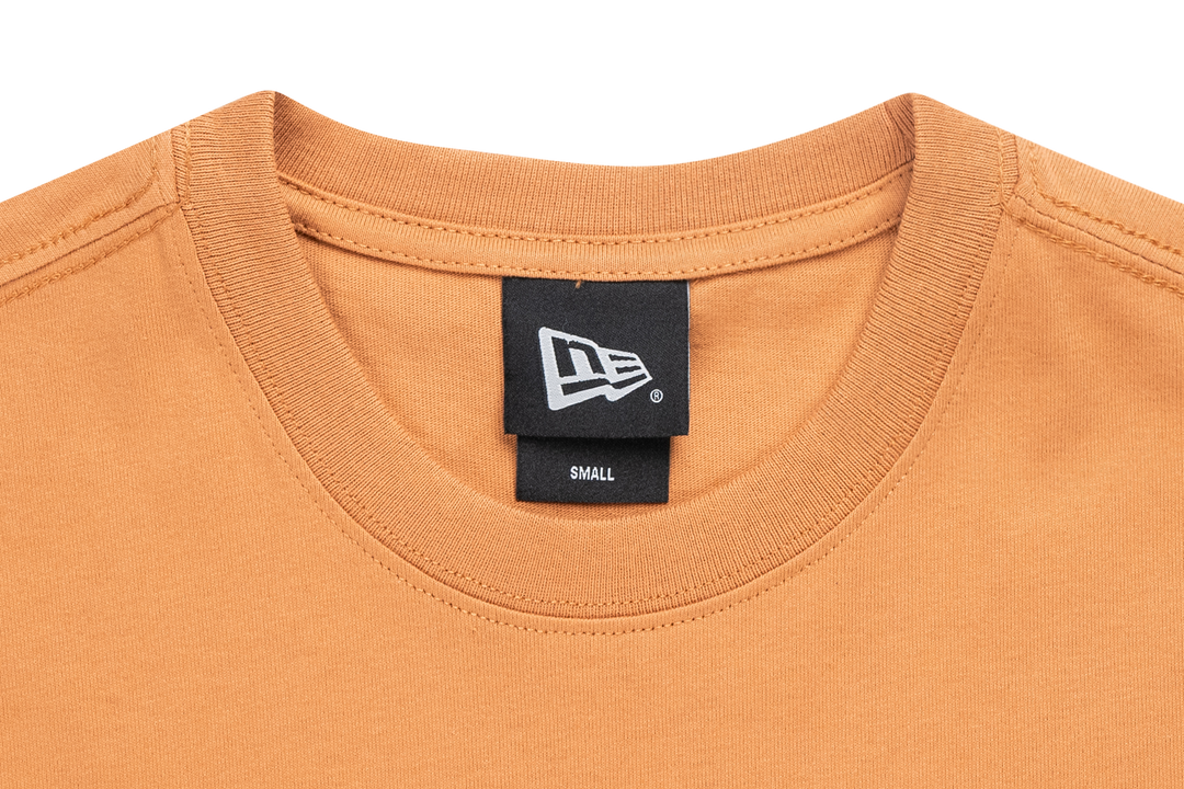 New Era เสื้อยืดแขนสั้นรุ่น MLB New York Yankees Deep Sand Brown Short Sleeve T-Shirt